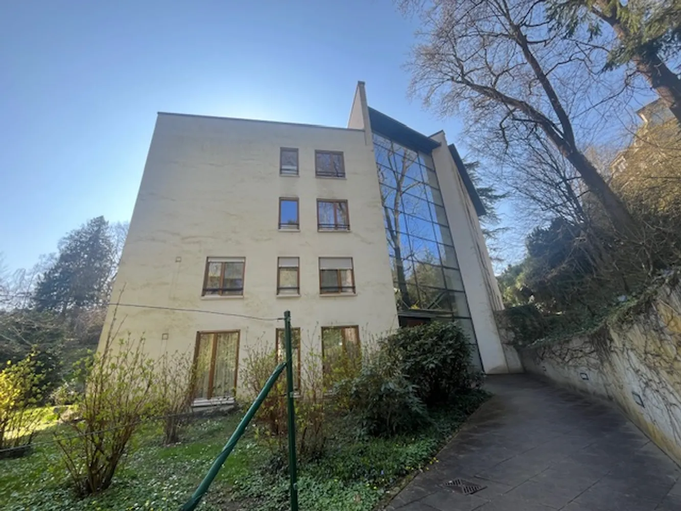 4 Zimmer Wohnung mit 124 m² in Baden-Baden – Bild 2