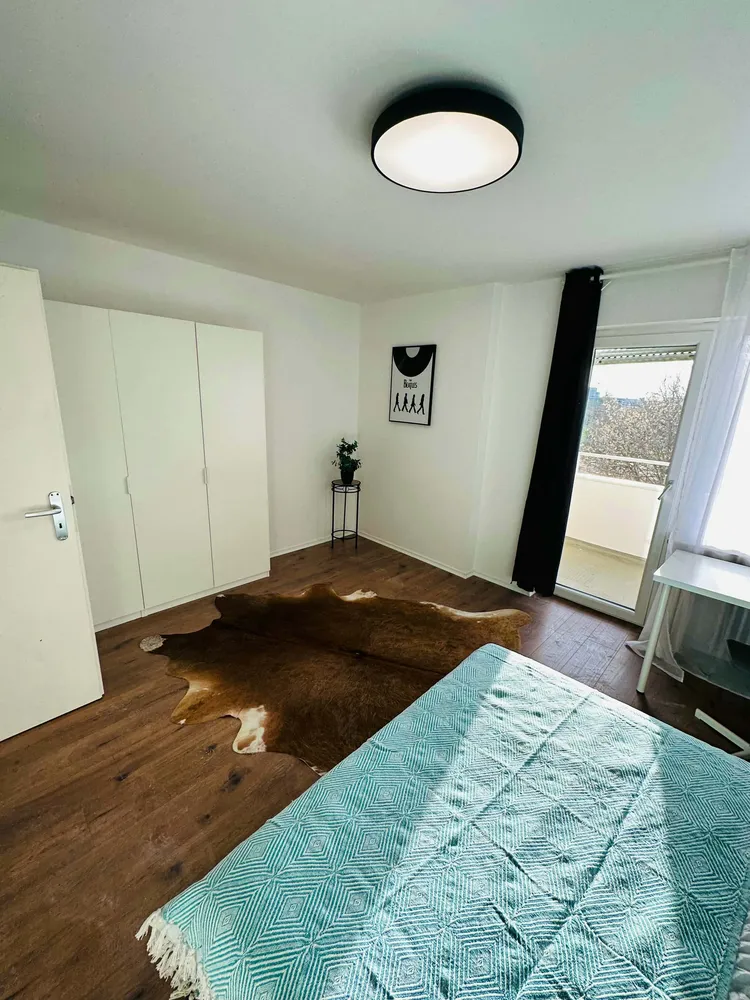 Shared room with 15 m² in Munich – Photo 3
