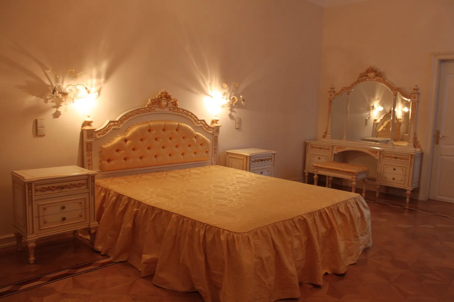 4 Zimmer Wohnung mit 165 m² in Berlin – Bild 9