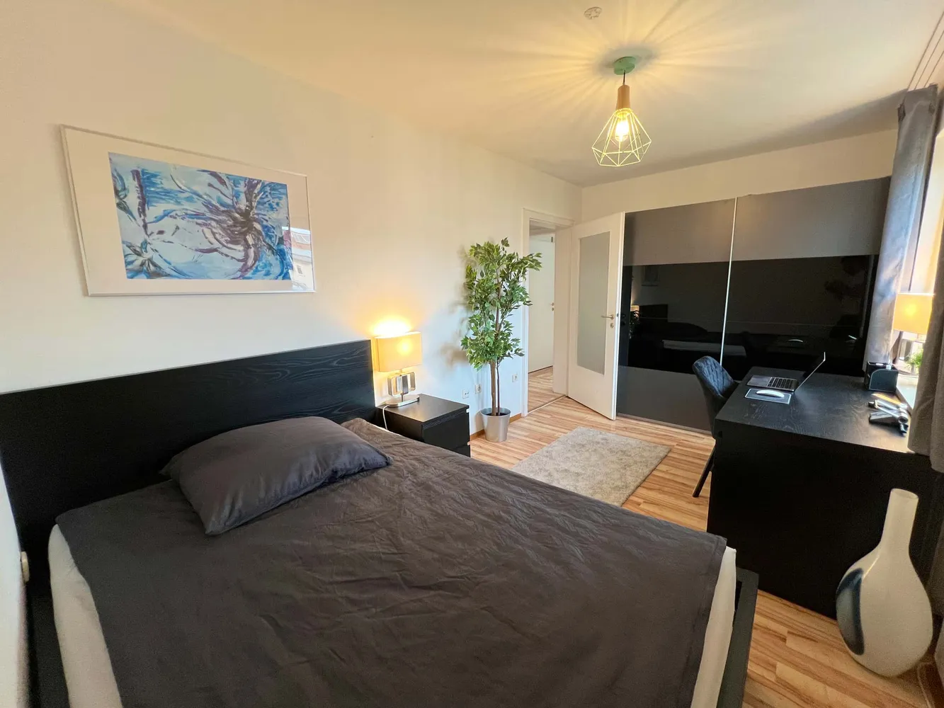 Shared room with 13 m² in Munich – Photo 4