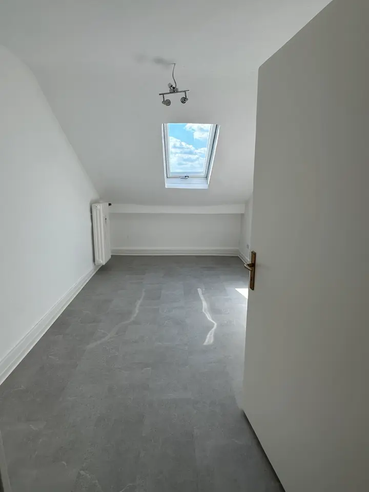 6 room apartment with 120 m² in Limburg an der Lahn – Photo 1