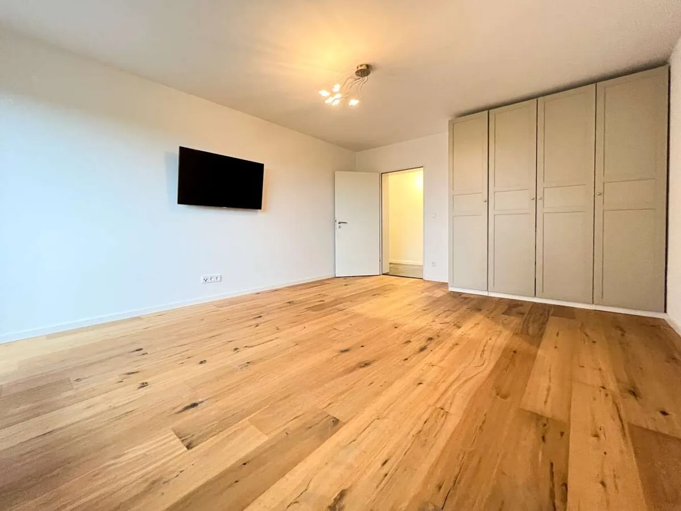 3 Zimmer Wohnung mit 97 m² in Augsburg – Bild 1