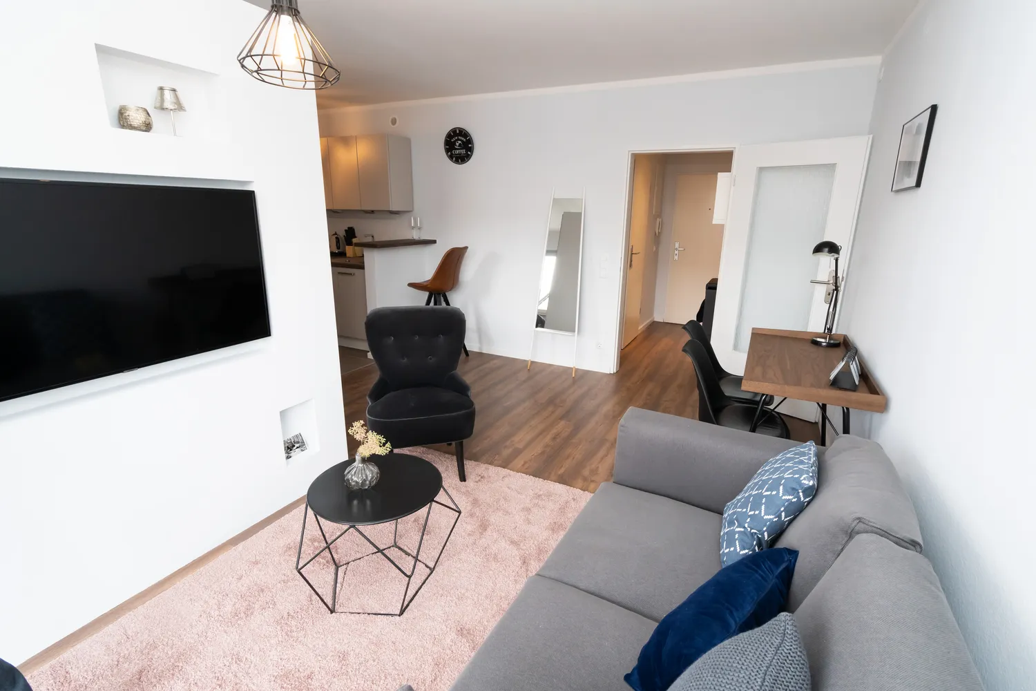 1 Zimmer Wohnung mit 35 m² in Frankfurt am Main – Bild 2