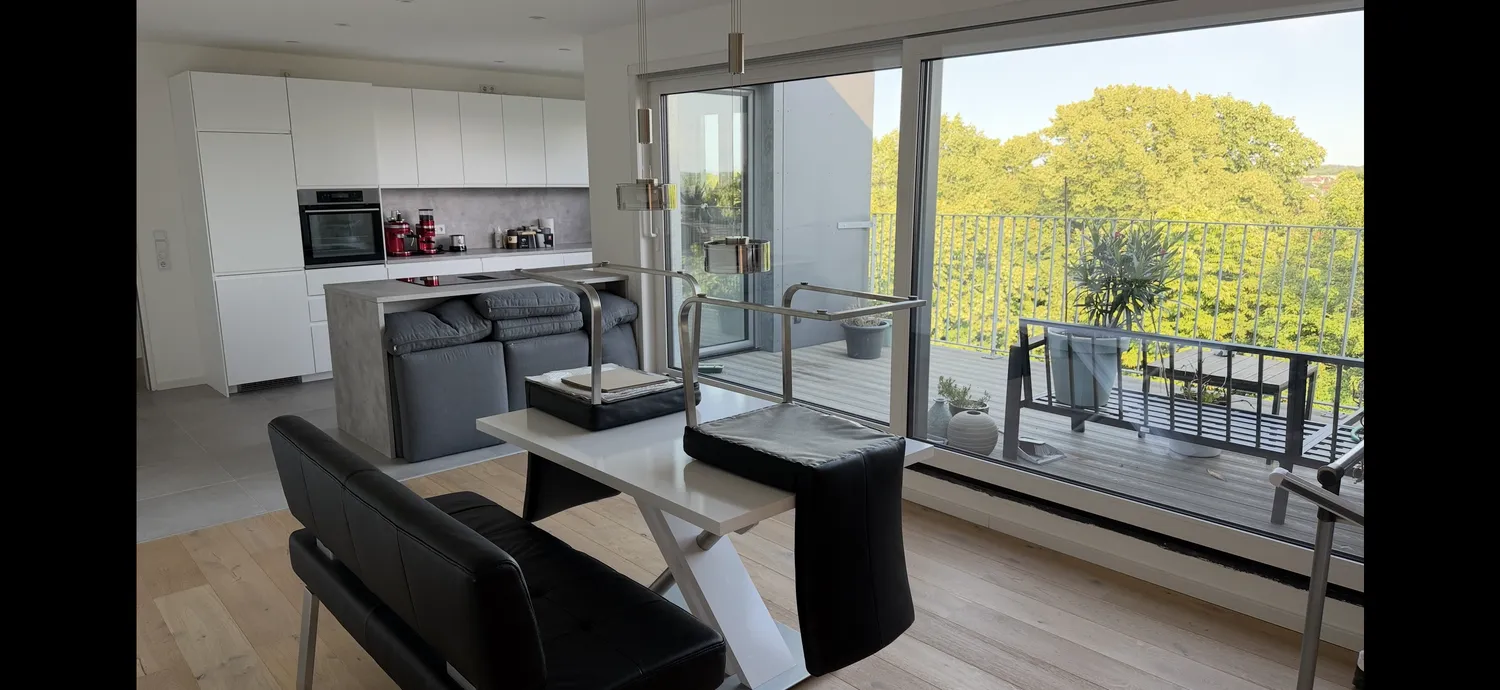 3 Zimmer Wohnung mit 98 m² in Kiel – Bild 1