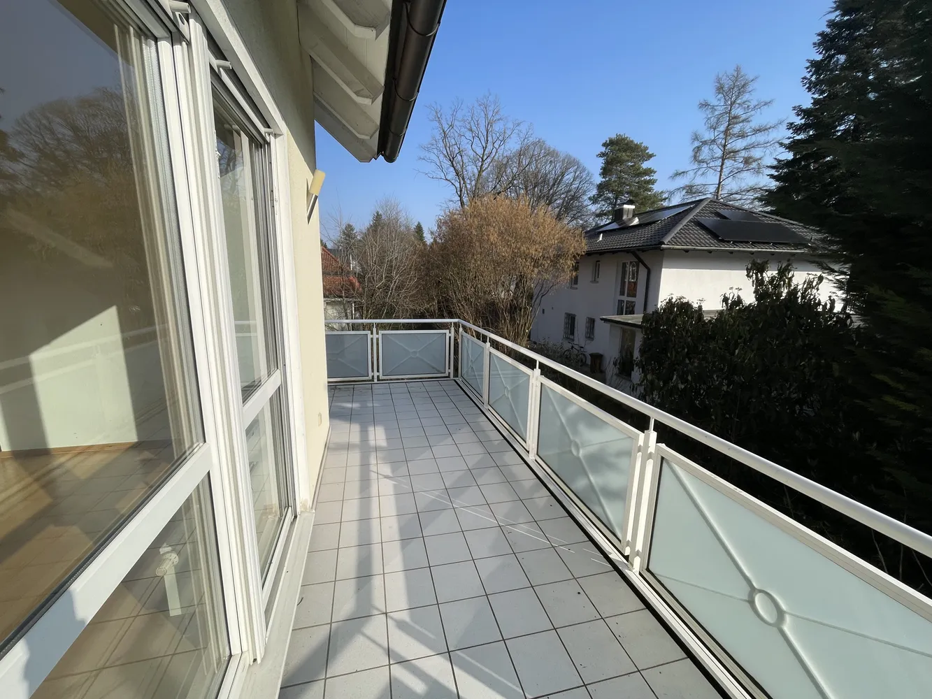 3 Zimmer Wohnung mit 82 m² in München – Bild 2