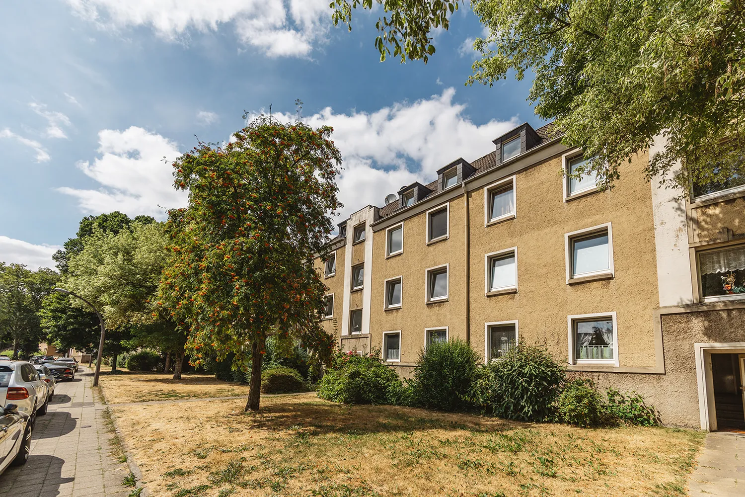 2 room apartment with 50 m² in Duisburg – Photo 1