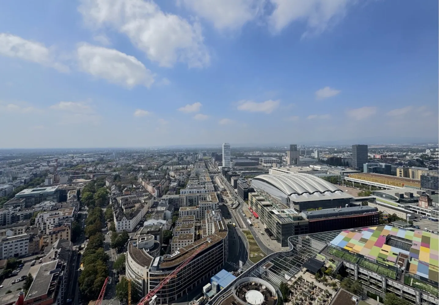 2 Zimmer Wohnung mit 60 m² in Frankfurt am Main – Bild 2