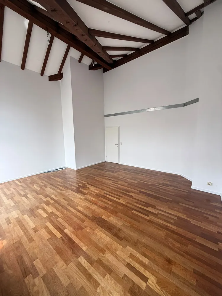 5 Zimmer Wohnung mit 135 m² in Köln – Bild 2
