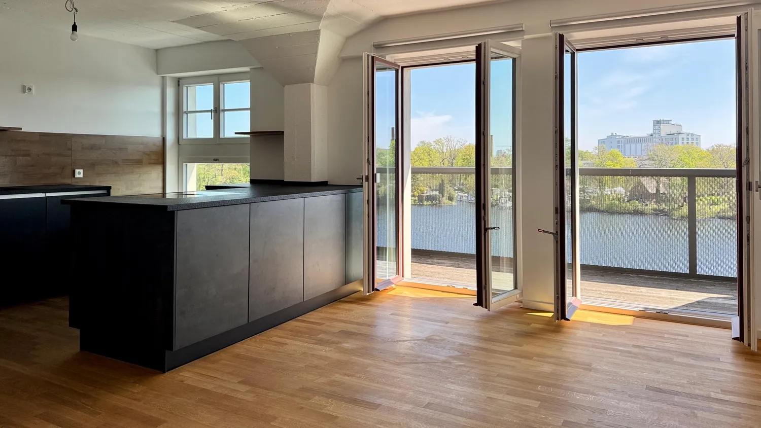4 Zimmer Wohnung mit 100 m² in Berlin – Bild 1