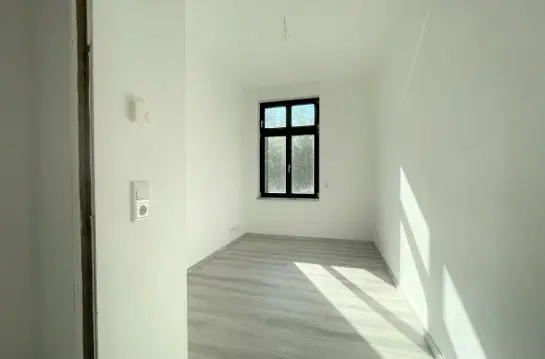 3 Zimmer Wohnung mit 92 m² in Bitterfeld-Wolfen – Bild 2