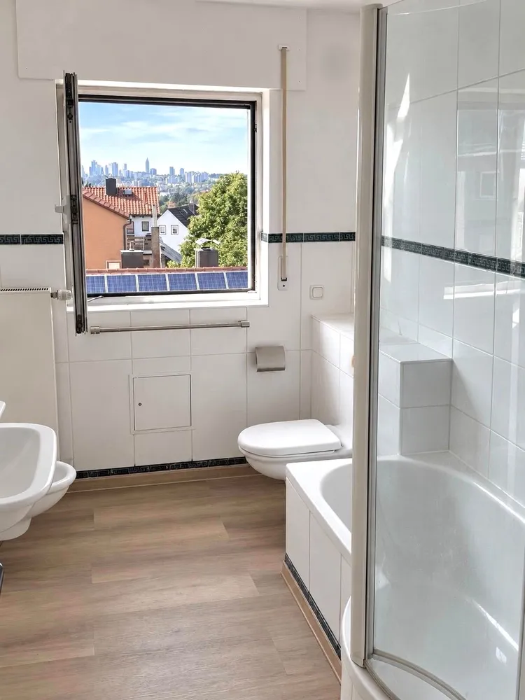 4 room apartment with 105 m² in Frankfurt am Main – Photo 3