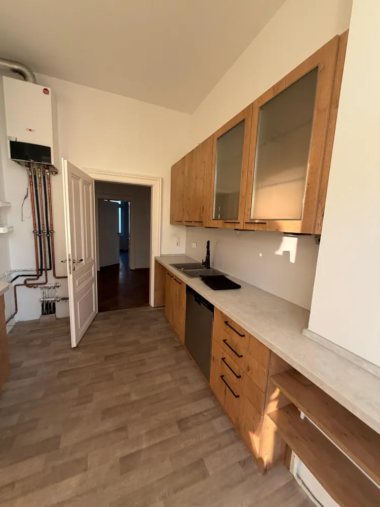 4 Zimmer Wohnung mit 115 m² in Frankfurt am Main – Bild 4