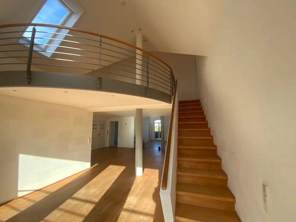 5 Zimmer Wohnung mit 206 m² in Köthen – Bild 1