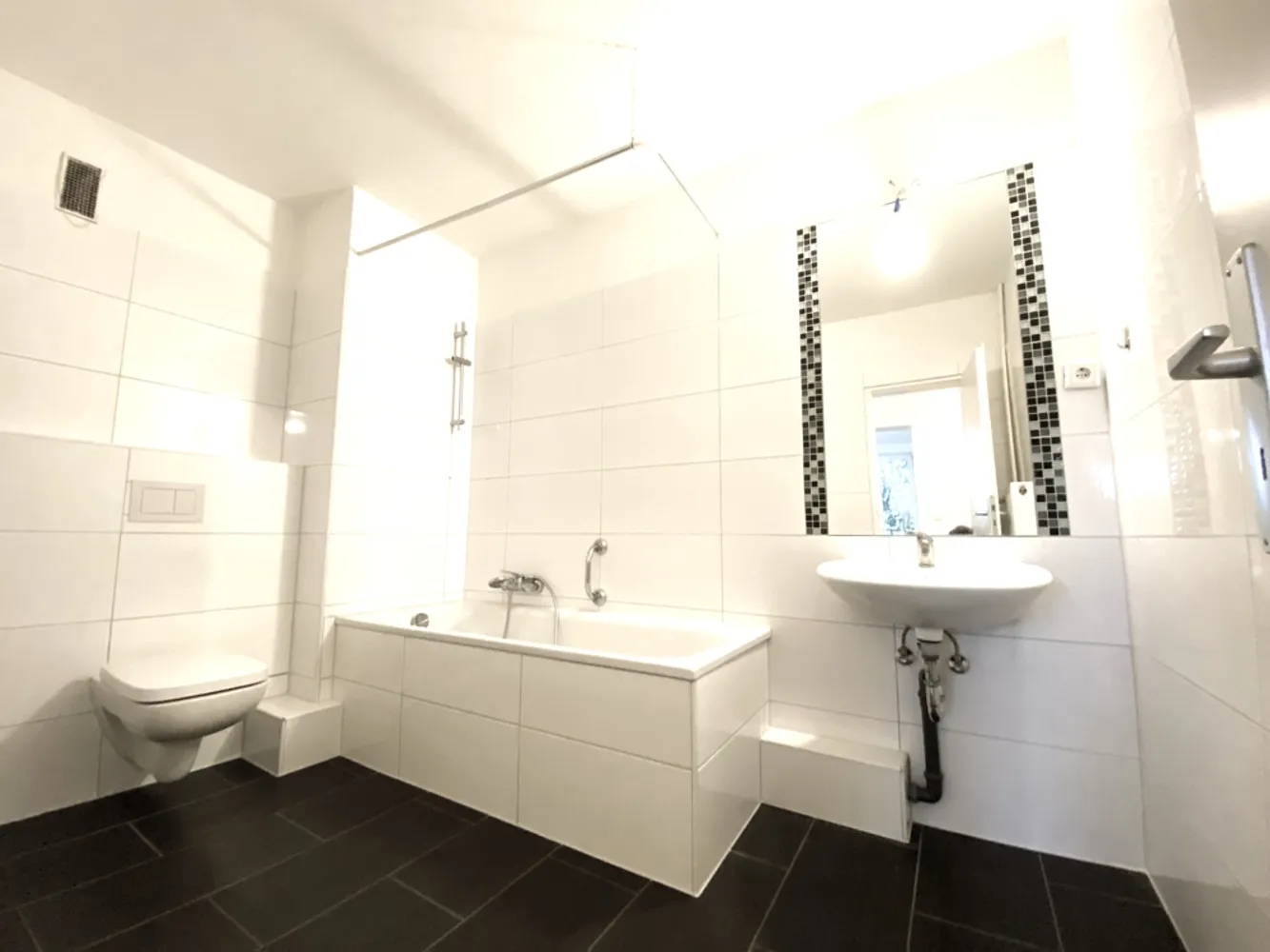 2 Zimmer Wohnung mit 60 m² in Detmold – Bild 4