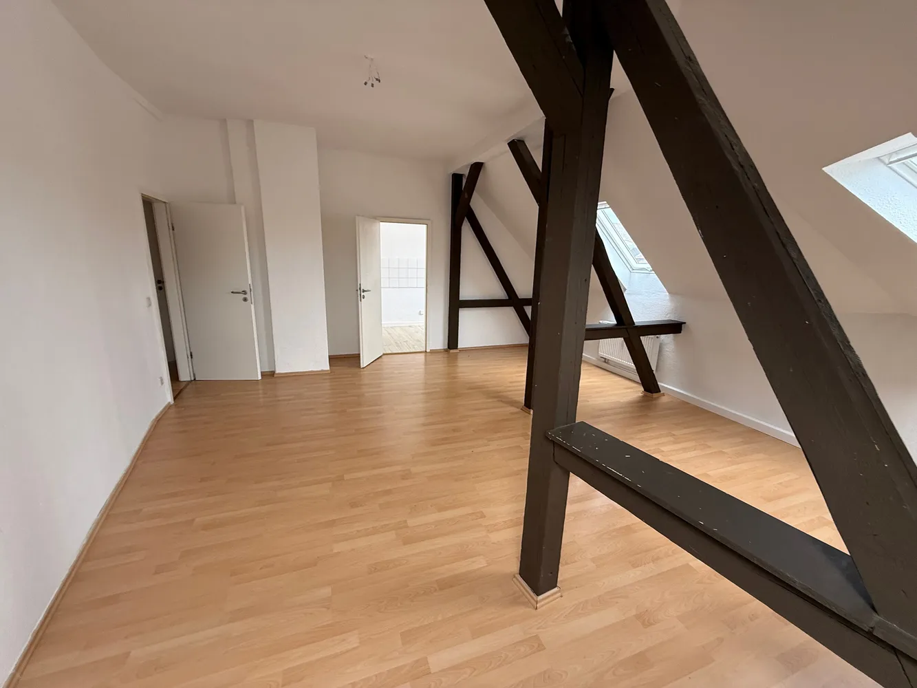 7 Zimmer Wohnung mit 130 m² in Chemnitz – Bild 7