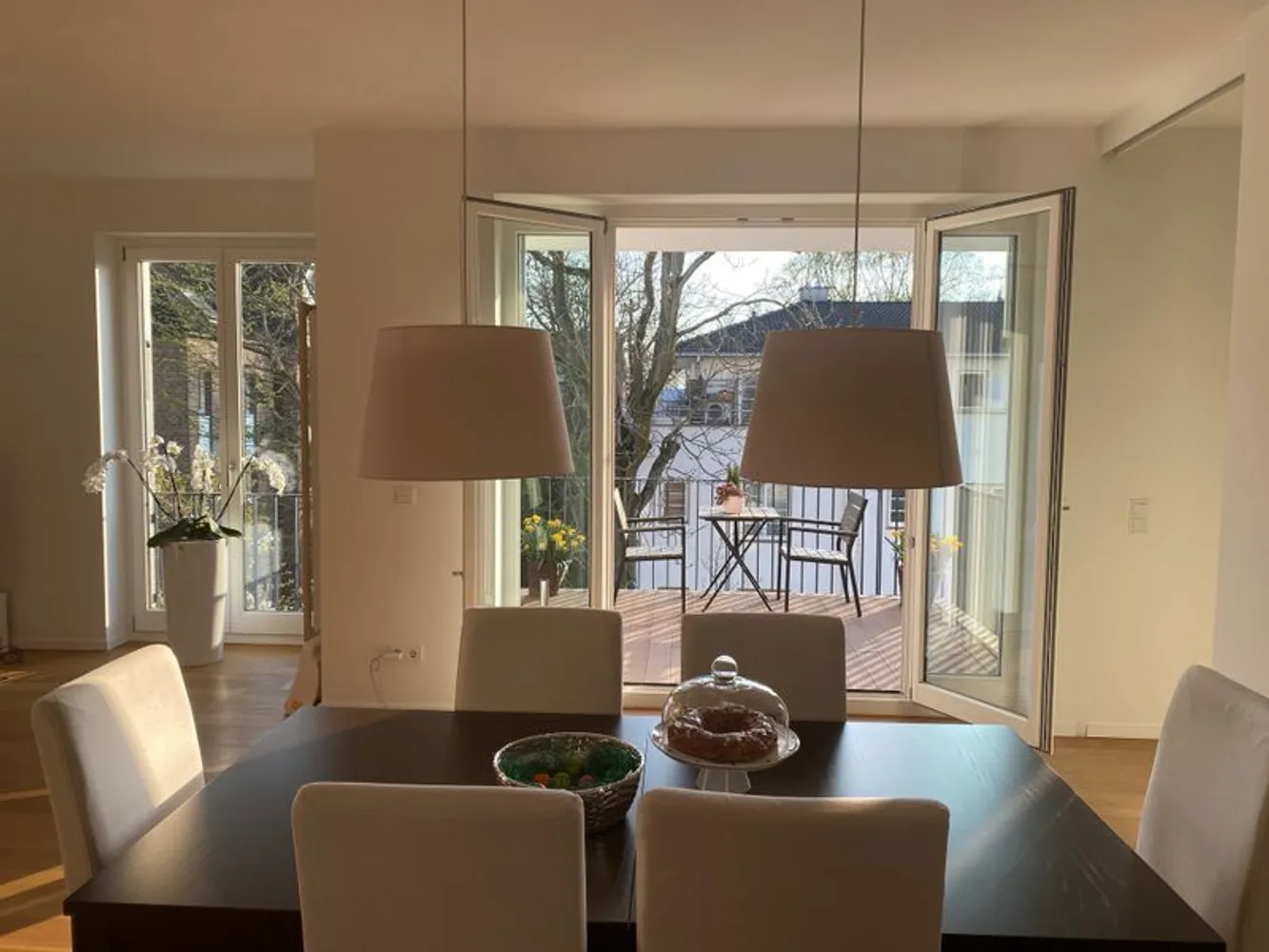 4 Zimmer Wohnung mit 182 m² in Düsseldorf – Bild 2