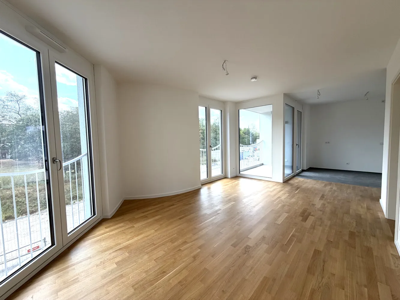 2 Zimmer Wohnung mit 65 m² in München – Bild 2