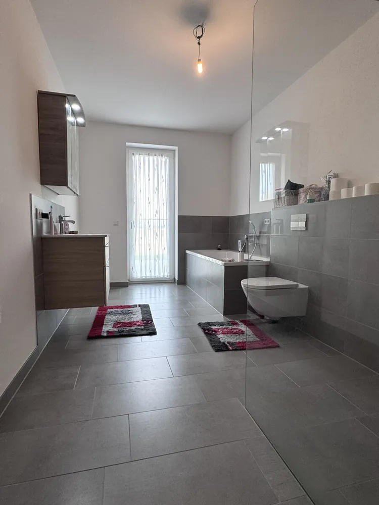 2 Zimmer Wohnung mit 75 m² in Schwerin – Bild 3
