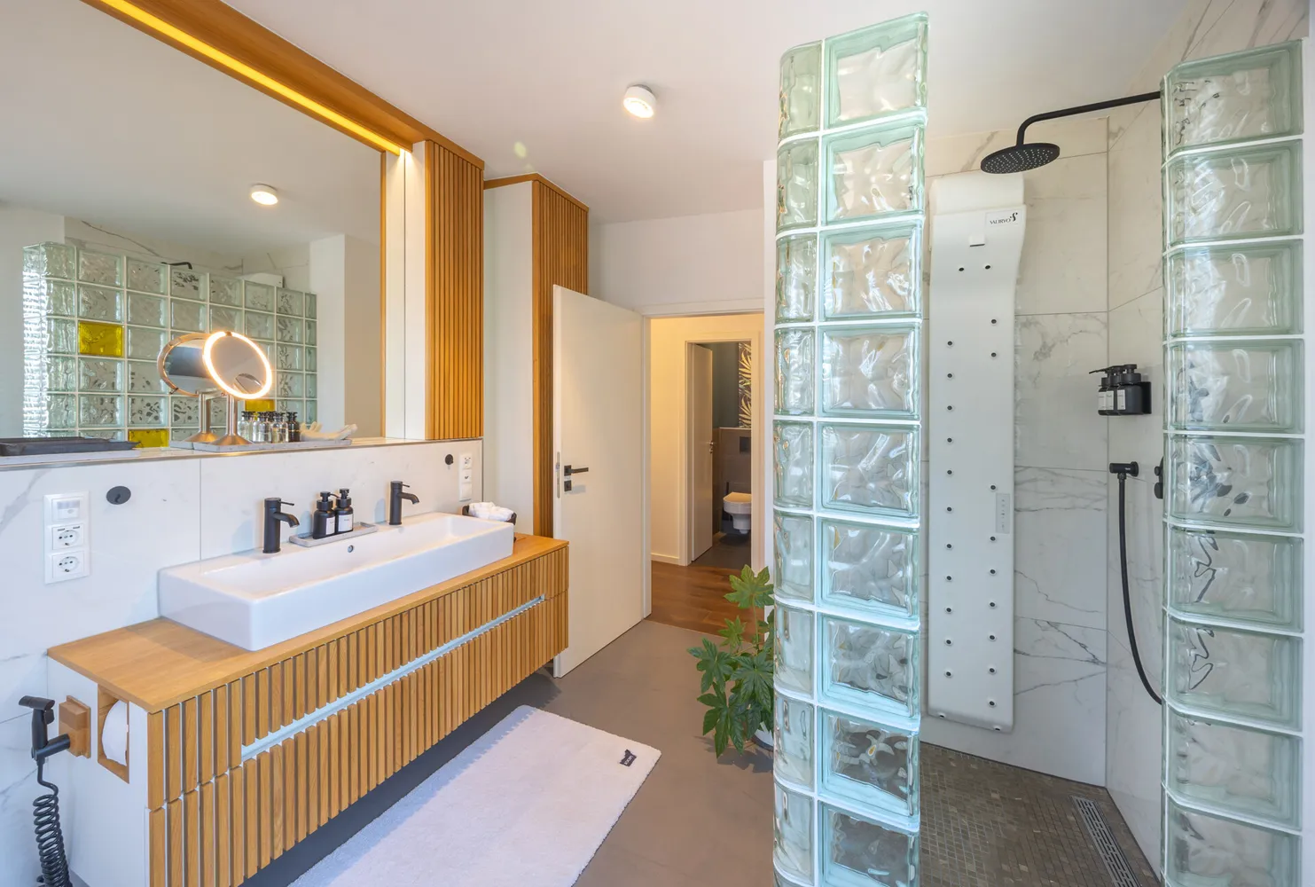 4 Zimmer Wohnung mit 136 m² in München – Bild 8