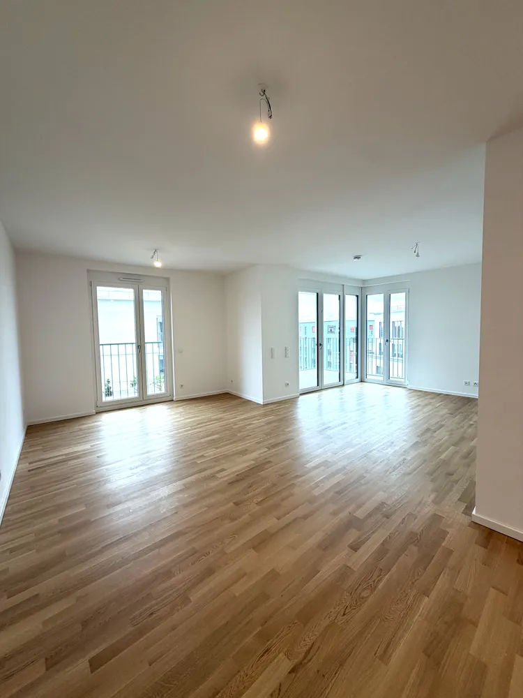 5 Zimmer Wohnung mit 130 m² in München – Bild 1