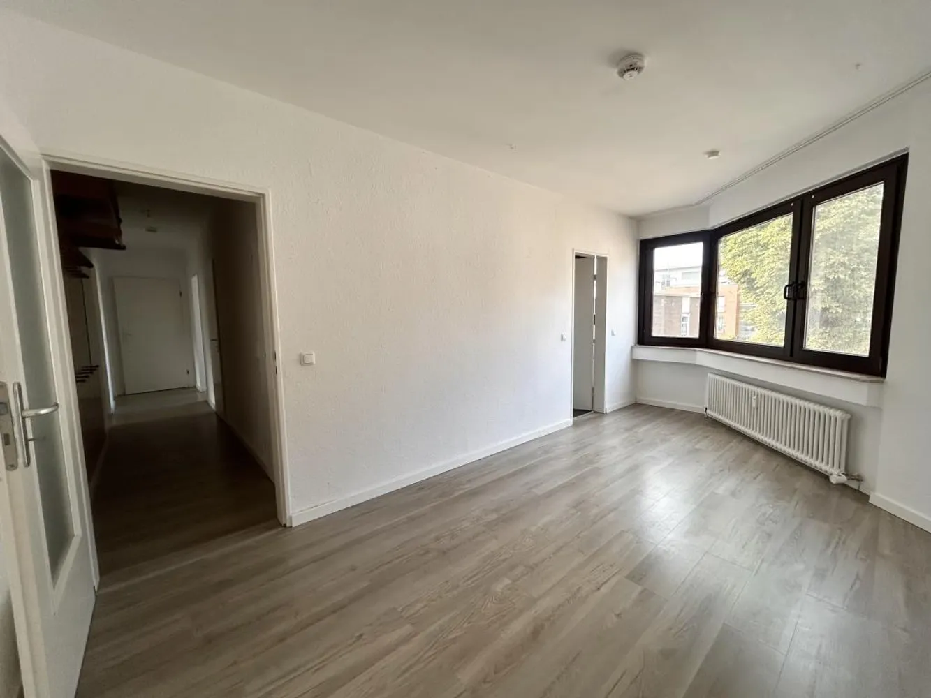 4 Zimmer Wohnung mit 97 m² in Neuss – Bild 2