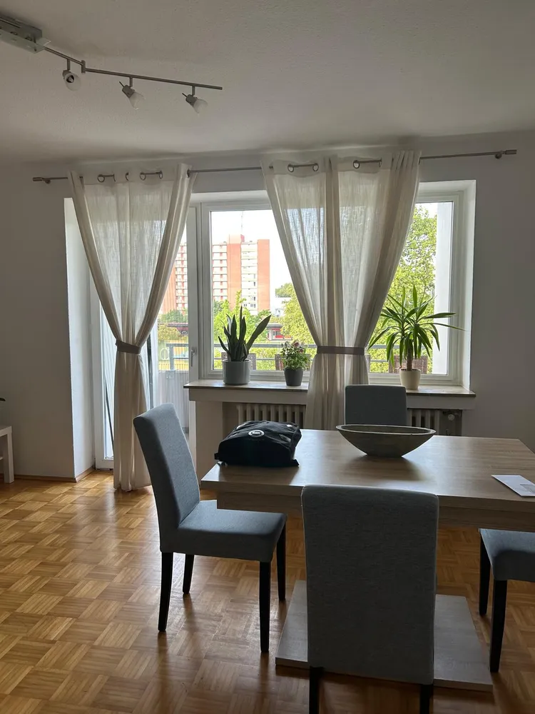 2 Zimmer Wohnung mit 63 m² in Düsseldorf – Bild 2