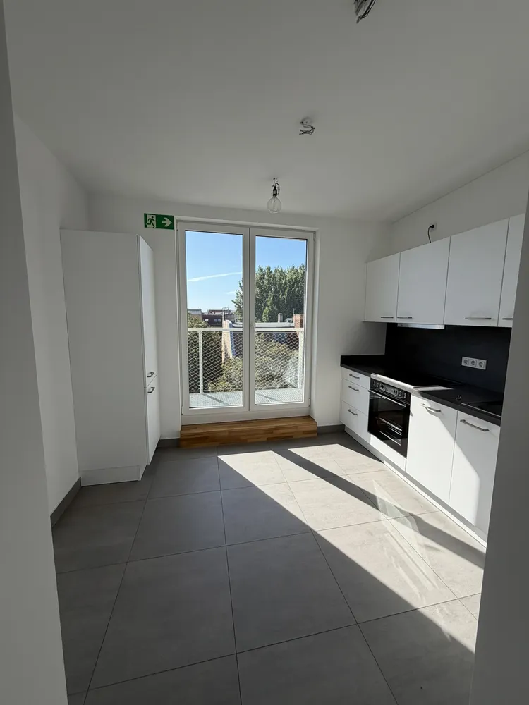 2 room apartment with 72 m² in Berlin – Photo 8