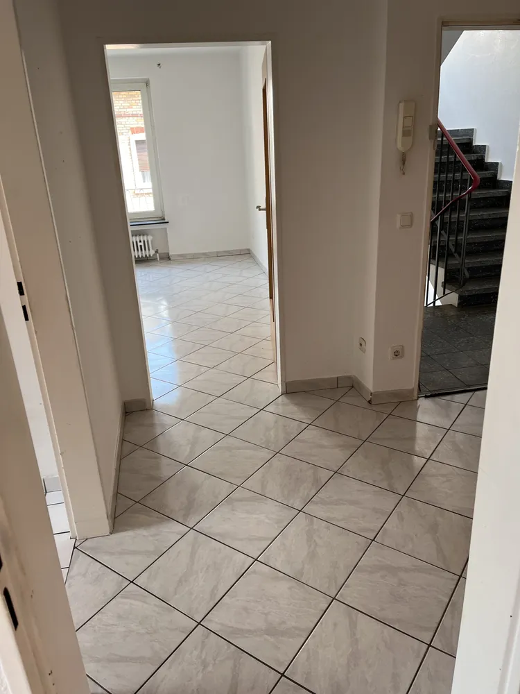 2 Zimmer Wohnung mit 60 m² in Frankfurt am Main – Bild 2