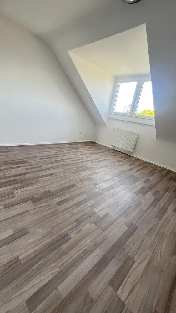 6 Zimmer Wohnung mit 145 m² in Duisburg – Bild 7