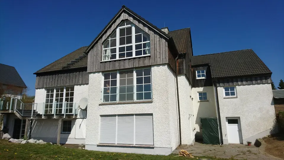 3 Zimmer Wohnung mit 138 m² in Hof – Bild 2