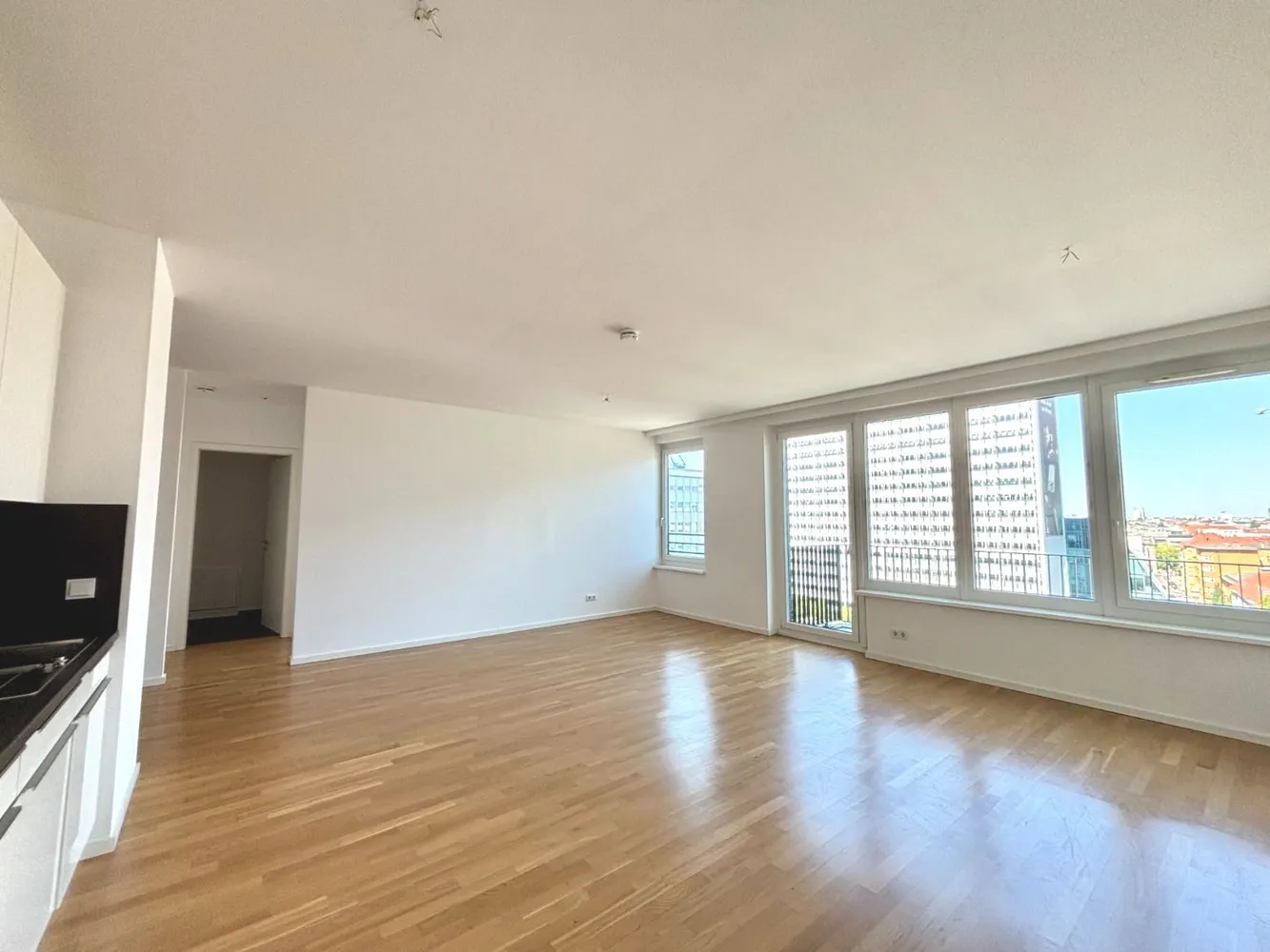 2 Zimmer Wohnung mit 76 m² in Berlin – Bild 3