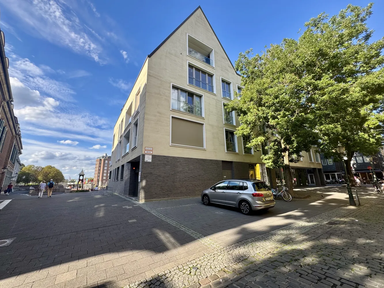 3 Zimmer Wohnung mit 92 m² in Düsseldorf – Bild 2