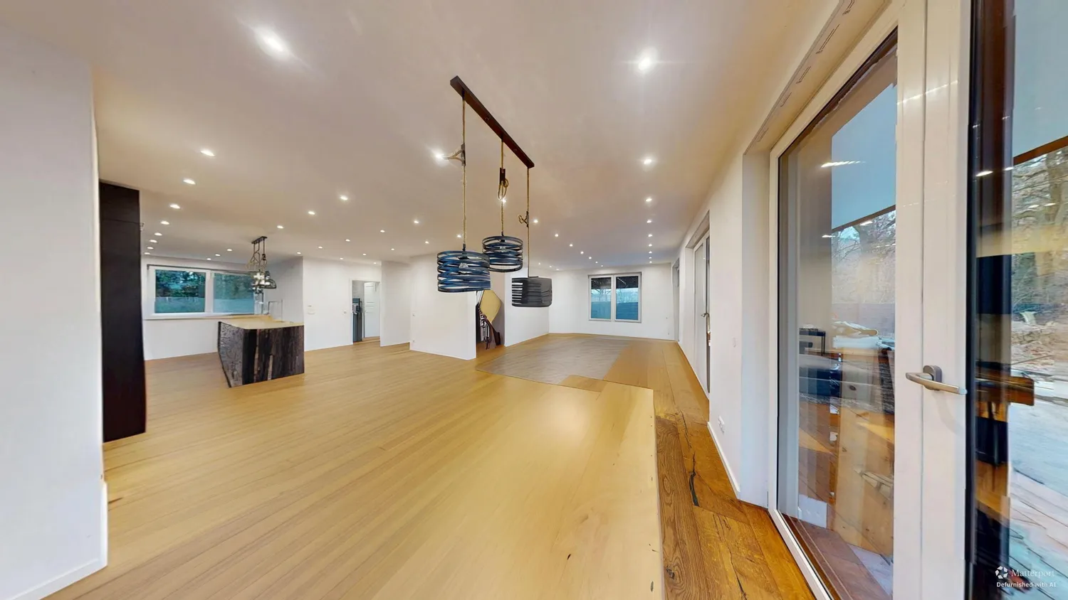 6 Zimmer Haus mit 270 m² in Königs Wusterhausen – Bild 2