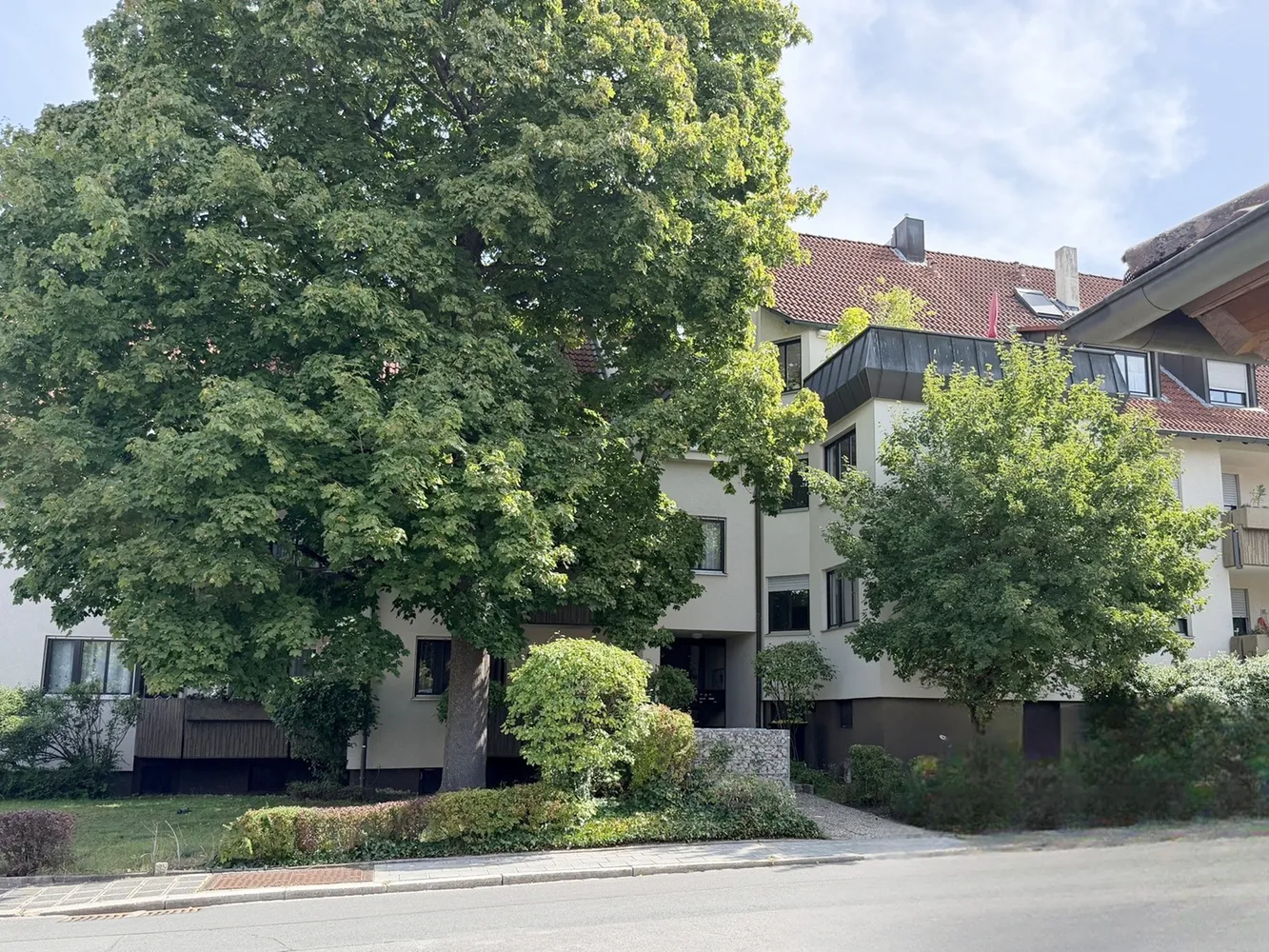 3 Zimmer Wohnung mit 89 m² in Nürnberg – Bild 2