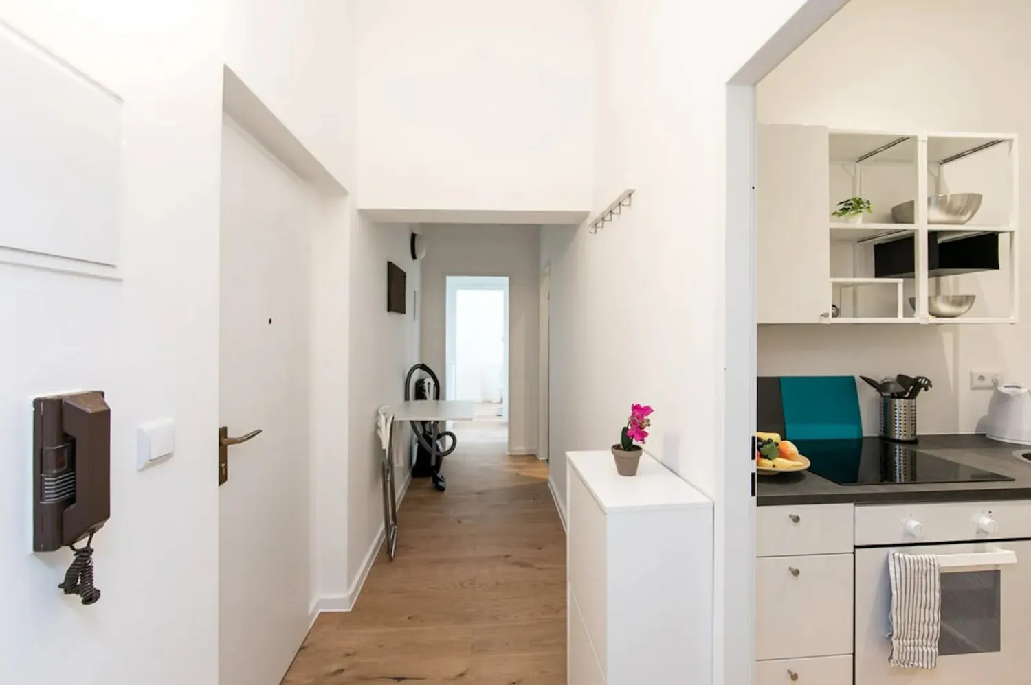 Shared room with 14 m² in Berlin – Photo 1