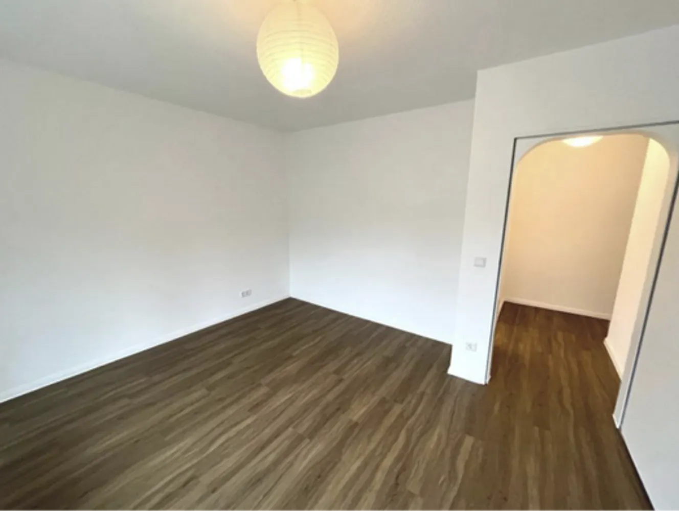 2 Zimmer Wohnung mit 90 m² in Mülheim an der Ruhr – Bild 1