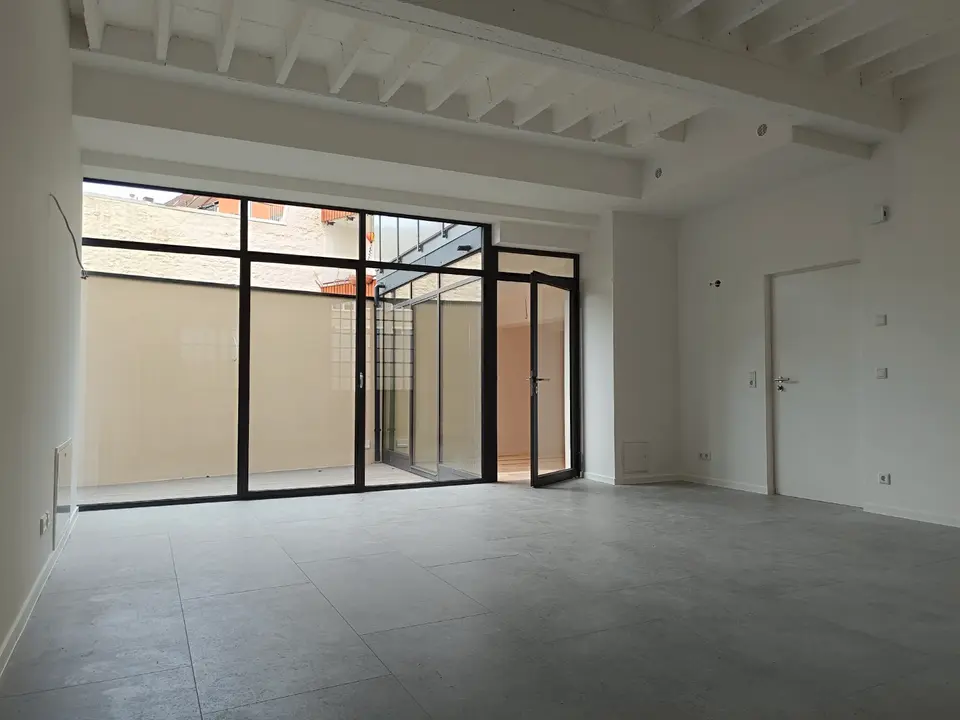 3 room apartment with 130 m² in Würzburg – Photo 1