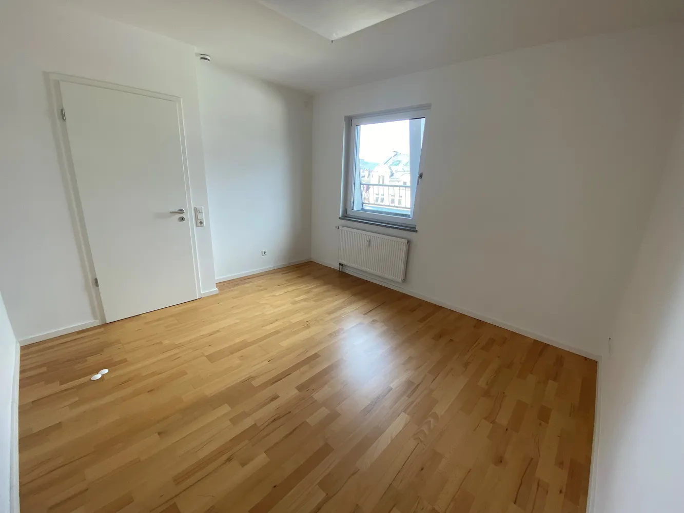 3 Zimmer Wohnung mit 91 m² in Wiesbaden – Bild 2