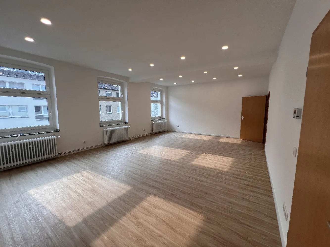 3 Zimmer Wohnung mit 104 m² in Düsseldorf – Bild 1
