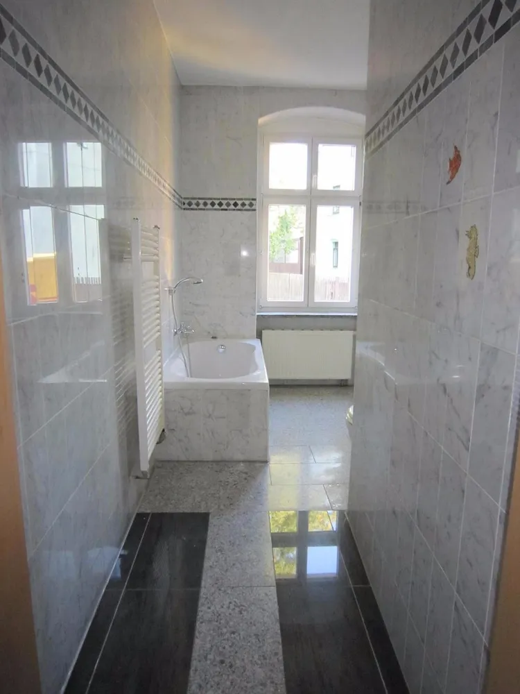 4 Zimmer Wohnung mit 95 m² in Zwickau – Bild 2