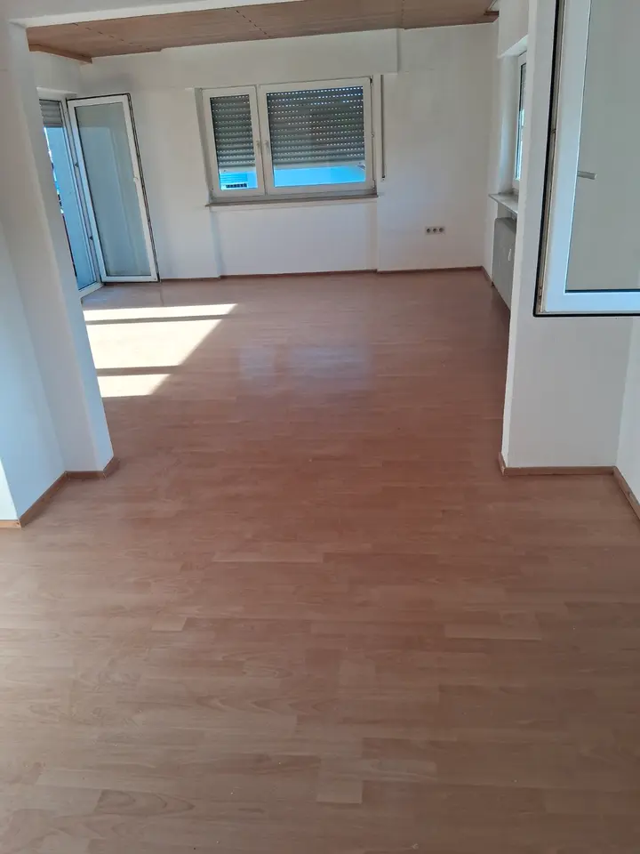 4 Zimmer Wohnung mit 105 m² in Mosbach – Bild 2