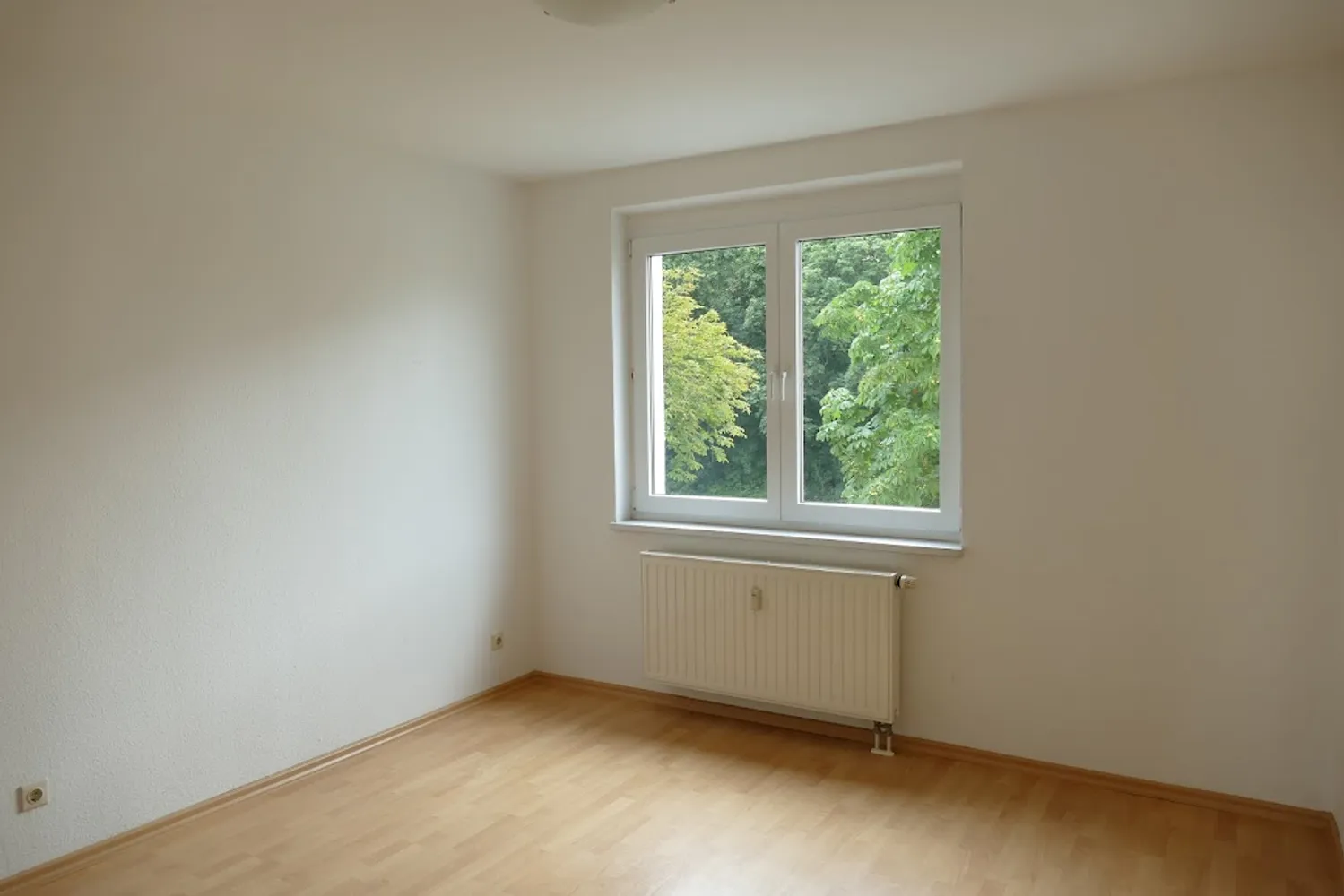 2 Zimmer Wohnung mit 45 m² in Naumburg (Saale) – Bild 2