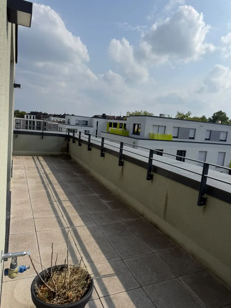 3 Zimmer Wohnung mit 110 m² in Düsseldorf – Bild 1