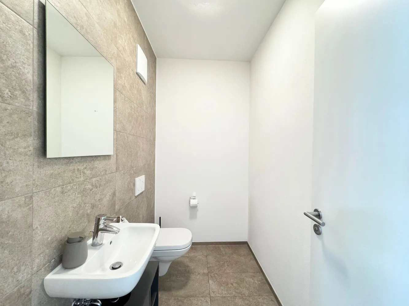 1 Zimmer Wohnung mit 95 m² in Stuttgart – Bild 8