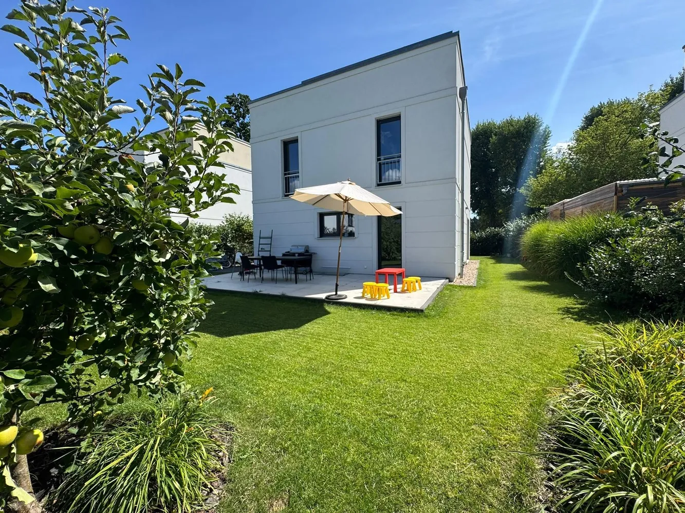6 Zimmer Haus mit 195 m² in Berlin – Bild 1