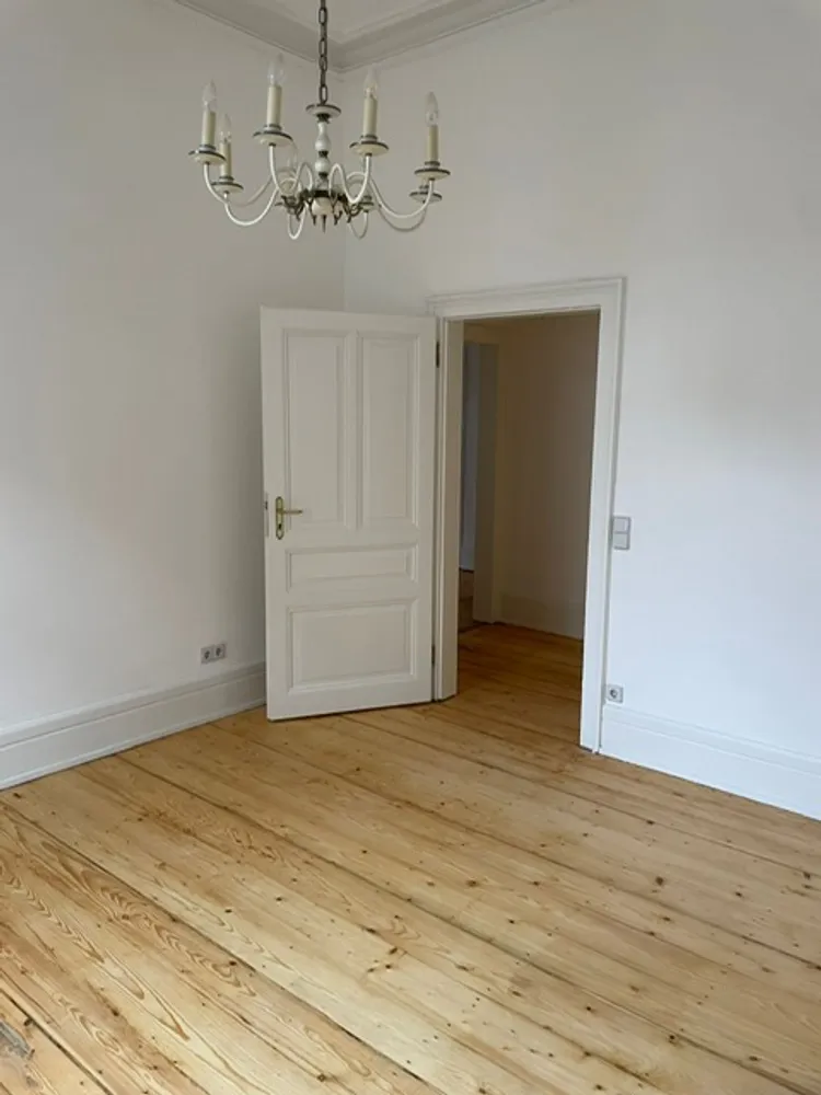 4 Zimmer Wohnung mit 105 m² in Frankfurt am Main – Bild 11