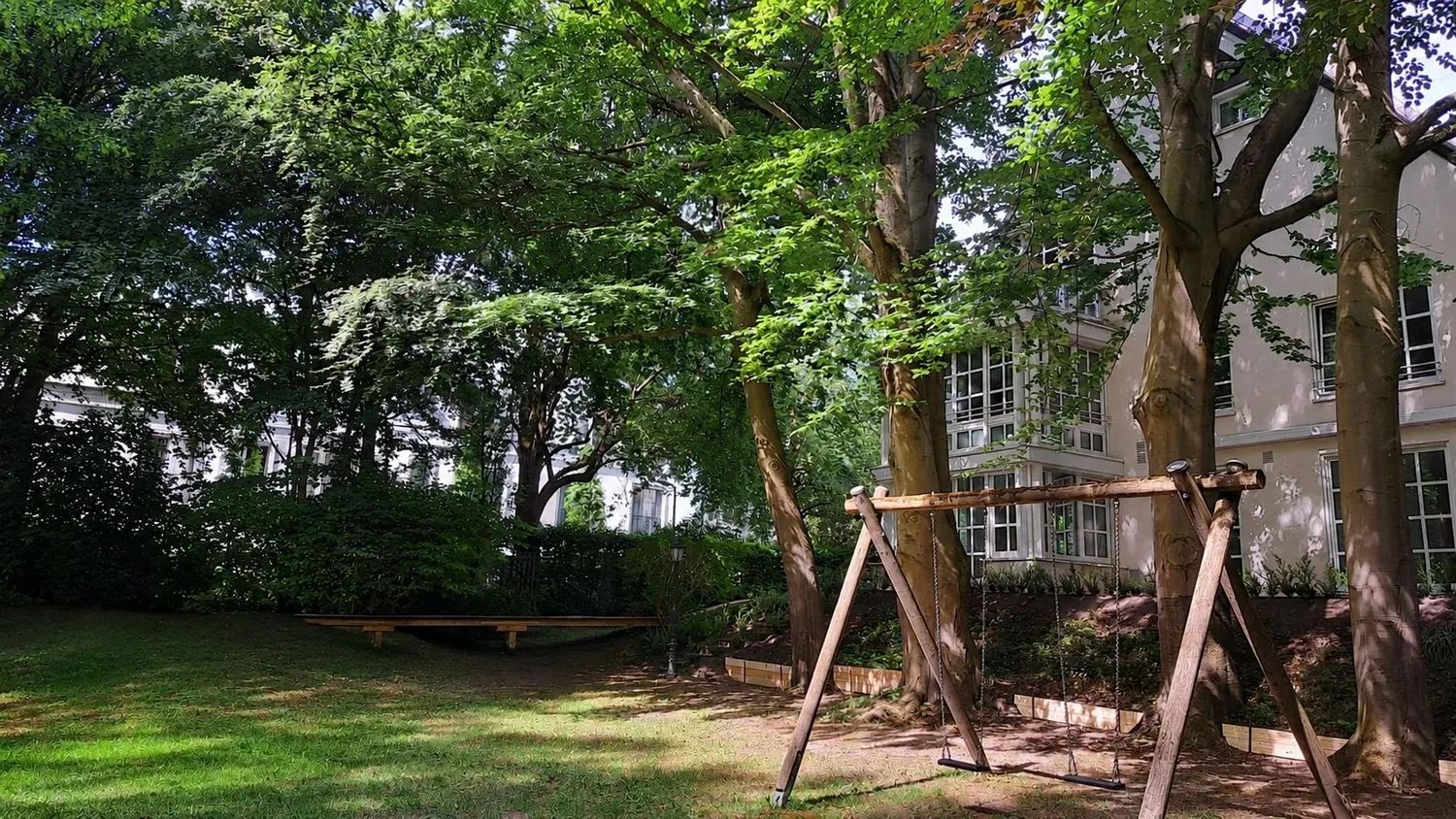 6 Zimmer Wohnung mit 177 m² in München – Bild 9