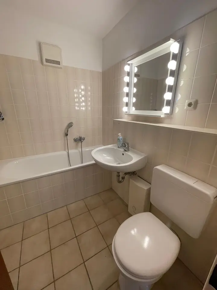 3 Zimmer Wohnung mit 82 m² in Krefeld – Bild 2