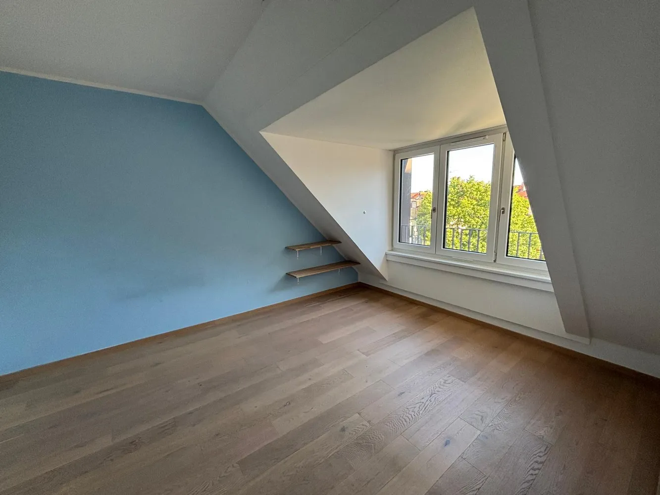 5 Zimmer Wohnung mit 143 m² in München – Bild 4