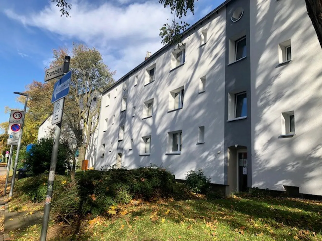 2 Zimmer Wohnung mit 60 m² in Brühl – Bild 3